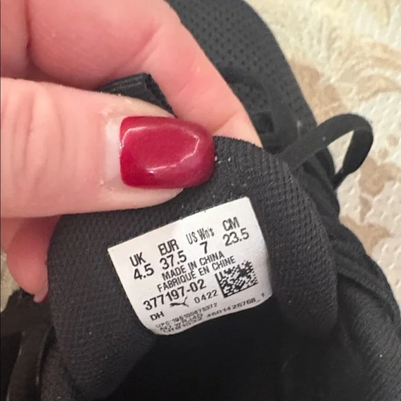 Puma Women's Black and Pink Sneakers, excellent condition, no damage - Picture 5 of 5